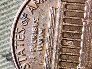 1982-D Lincoln Cent Large Date Double Die Hit Back a verse lettersFree Ship - Picture 1 of 3