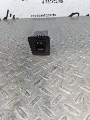 I1994-1996 Chevrolet Impala SS OEM E/M Trip Reset Switch 1159710 - Image 1 of 4