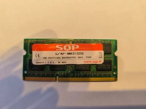 RAM 2Go DDR3 PC3 10600 S / SODIMM 2Gb MACBOOK SQP - Photo 1/1