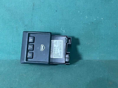 Abridor de puerta de garaje con botón BMW Homelink (3) código rodante P/N: 6 919 879 Foto 1 de 4