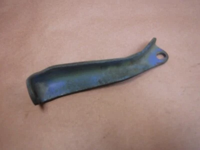 吉普 Cj5 Cj7 80-83 2.5 4 Cyl Iron Duke 4 cyl Alternator 安装支架 原始设备制造商 — 第 1/3 张图片