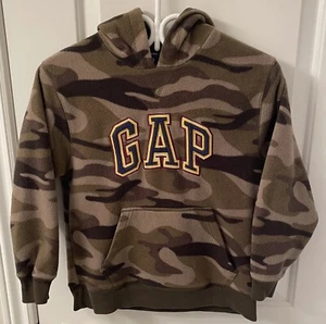 Gap Kids Green Camo Fleece Sweater/Hoodie - Size 8 ๐ฅ๐ฅ๐ - Picture 1 of 7