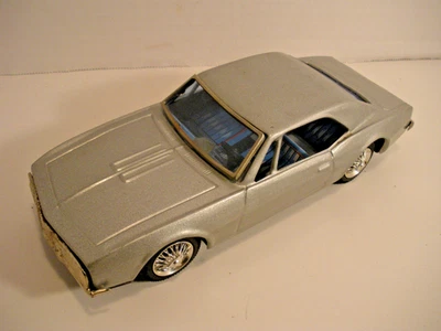 Brinquedo de lata vintage Bandai modelo Chevrolet Camero feito no Japão 8" - Imagem 1 de 4