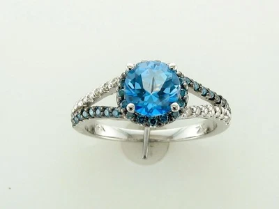 Anillo de cóctel LeVian de oro blanco de 14 quilates con topacio y diamantes de 2,03 TCW - talla 6,5 Foto 1 de 4