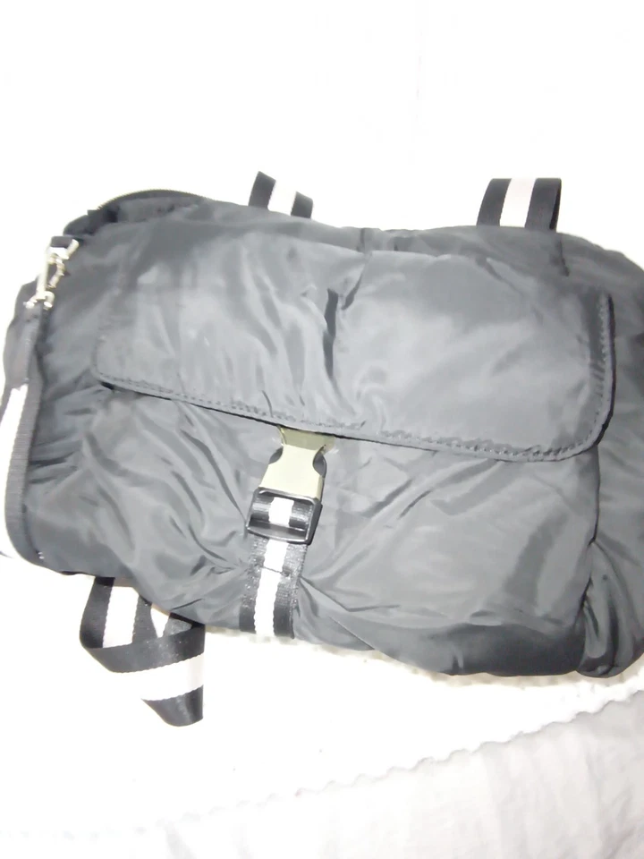 Bolso de viaje Tommy Bahama / negro / herrajes dorados Foto 1 de 4