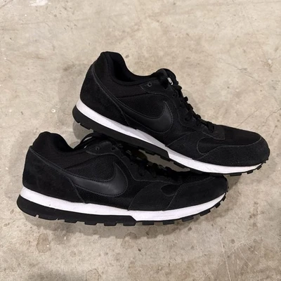 Nike  MD Runner 2 Womens Mid Trainer (749869-001) Black Size 9.5 Decade Sneakers - Image 1 of 4