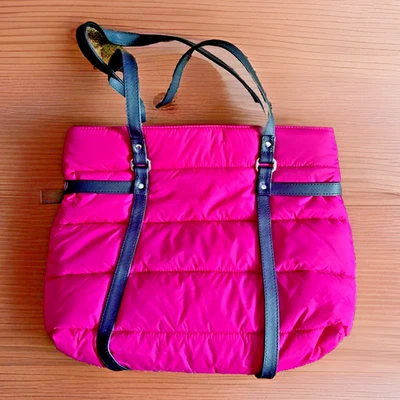 Bolso de Mano Avon Moda Nylon Acolchado Rosa - con Cartera a Juego TOTALMENTE NUEVO Foto 1 de 2