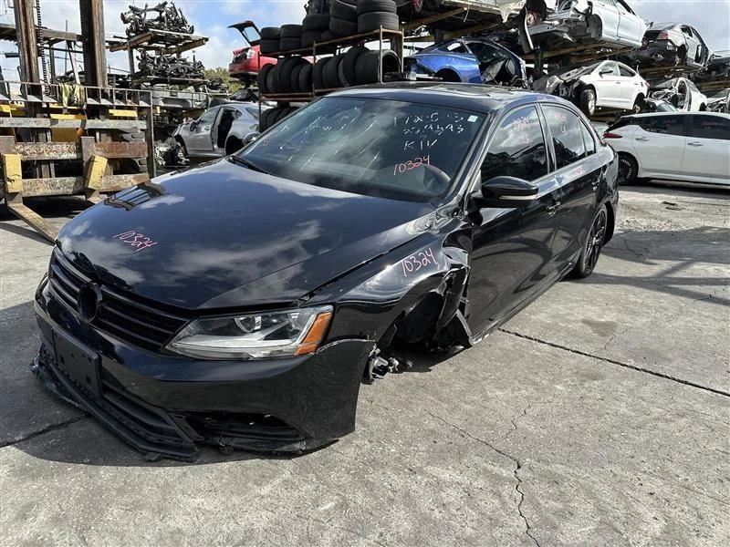 Bote de carbón de vapor de combustible 2015 16 17 18 Volkswagen Jetta 1,8 L Foto 1 de 4