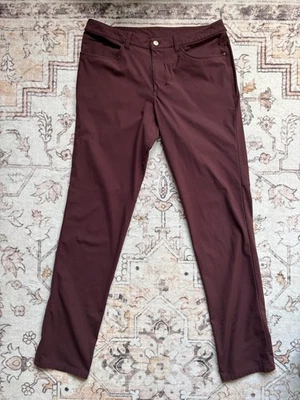 Pantalones clásicos Lululemon ABC para hombre borgoña elásticos Warpstreme LM5468T 34 x 36 Foto 1 de 4