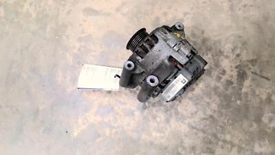 Alternador usado compatible con: Chevrolet Equinox 2011 2,4 grado C Foto 1 de 4