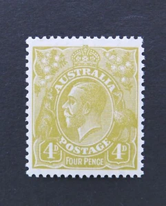 1926-30 4d Yellow Olive King George V Perf 13½ Small Multiple Wmk SG 102 MNH - Picture 1 of 2