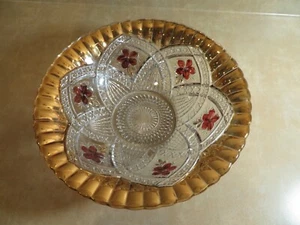 Vintage Old American Pressed Glass Flower Medallion Ruby , Gold Trim ,10" - Picture 1 of 6