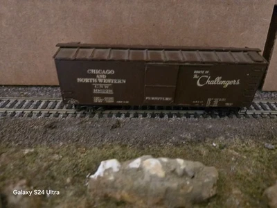 Vintage HO Chicago and Northwestern 40' Wood Box Car - Image 1 of 4