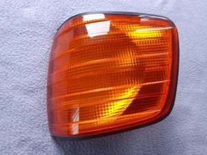 Mercedes Benz w126 coupe Bosch turn signal indicator left - Picture 1 of 6