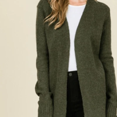 Suéter Cárdigan Lumiere and Company Espalda Con Cordones Verde Oliva De Gran Tamaño Talla Grande Foto 1 de 4