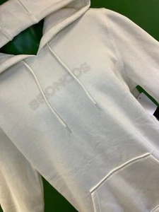 NFL Denver Broncos Unique Understated Cream Pullover Hoodie Men's Medium NWT - Picture 1 of 8