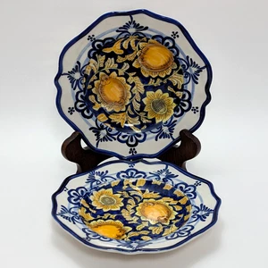 Plato de postre estilo pintado a mano I. Godinger & Co azul amarillo floral limones - Imagen 1 de 7