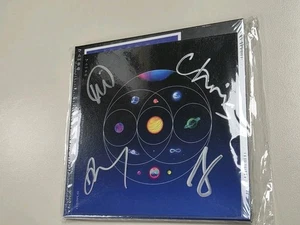 COLDPLAY - MUSIC OF THE SPHERES - CD ALBUM 2021 - MIT SIGNIERTER EINLAGE - FULL CHRIS - Bild 1 von 2