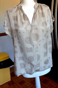 VGC Ladies SOAKED IN LUXURY Mink TAUPE ECRU Loose MARIAN S.I.L Print Blouse M - Picture 1 of 9