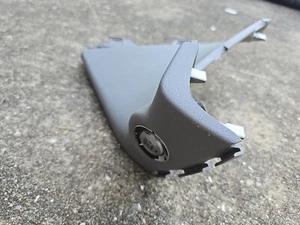 2019- 2020 Hyundai Elantra Left Crash- PUSH Bottom Pad Upper 84730-F3500KPG-OEM - Picture 1 of 12