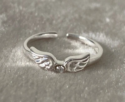 Anillo de mujer de lujo con punta de ala de ángel de circonita cúbica enchapado en oro blanco de 14 k plateado Foto 1 de 4