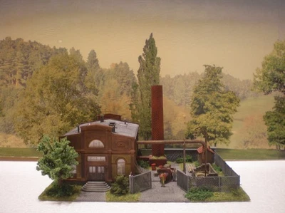HO Diorama HO 1:87 House Industrial Factory Building Patinated Lighting - Image 1 of 4