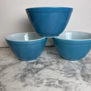 Vintage Pyrex 401 1 1/2 Pint Nesting Bowl Turquoise Blue Round Glass Lot Of 3 - Picture 1 of 9