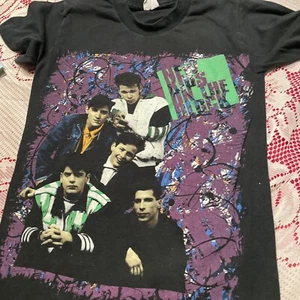 Vintage 1990 New Kids On The Block NKOTB Small Youth Black T-Shirt - Picture 1 of 5