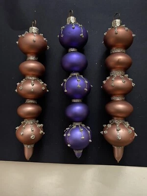 "3 adornos navideños de vidrio lágrima de colección: 2 bronce, 1 púrpura, brillo de 6,5"" de largo" Foto 1 de 4