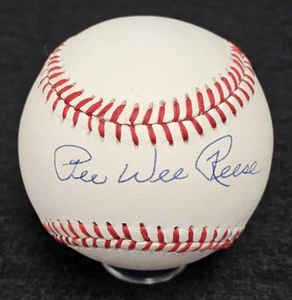 PEE WEE REESE Signed Official MLB Baseball-HALL OF FAME-BROOKLYN DODGERS-PSA - Picture 1 of 8