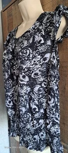 Women's Top Size 22 Beautiful Design - Picture 1 of 8