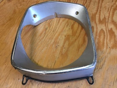 74 PLYMOUTH DUSTER VALIANT SCAMP 1973 CARROCERÍA MOPAR CABEZA LUZ BISEL LH USADO OE Foto 1 de 2