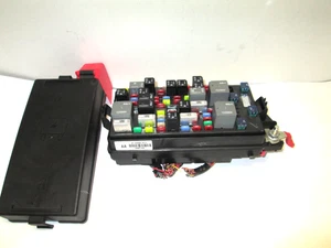 2008-2011 Buick Lucerne Fuse Box Rear Relay Power Module 13697145 OEM 2010 DTS - Picture 1 of 11