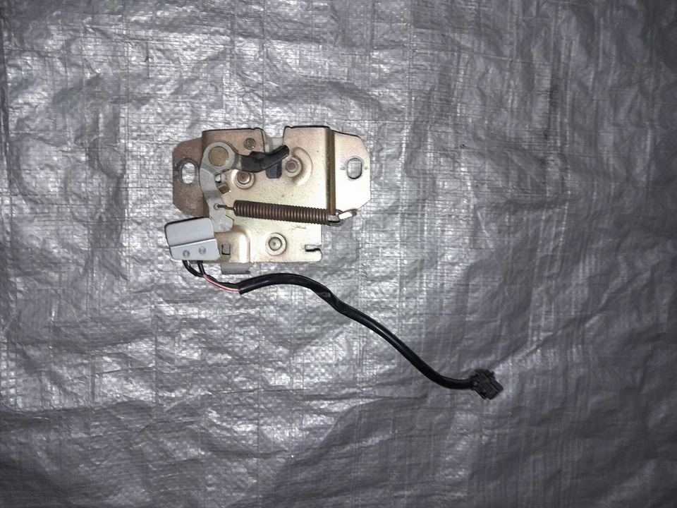 91-99 Mitsubishi 3000GT OEM maletero bisagra pestillo con sensor 1991 1992 1993 1994 95 Foto 1 de 1