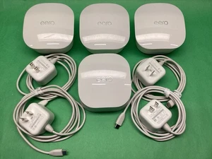 eero 6 Mesh Wi-Fi Router Set - 1 N010001 & 3 J010001 - Four Pieces Total - Zdjęcie 1 z 7