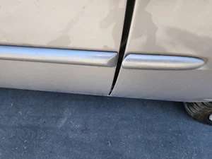 1997 1998 1999 2000 2001 02 03 04 05 2006 JAGUAR XK8 RIGHT FENDER MOLDING SILVER - Picture 1 of 1