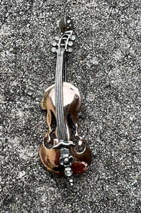 RARE Vtg Nettie Rosenstein Sterling Silver Rhinestone Violin Instrument Brooch - Picture 1 of 19