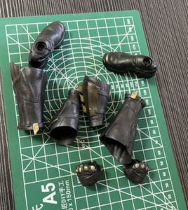 Hot Toys MMS456 1/6 Scale Batman Boots Bracer Figure Justice League Collectible - Picture 1 of 1