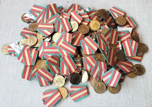 70 años de las fuerzas armadas Conjunto de 100 medallas militares rusas soviéticas URSS - Imagen 1 de 8