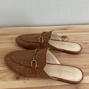 Nine West Bhalya Mule para mujer 7,5 M - Imagen 1 de 9