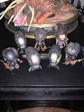 HOT TOYS  ~ ALIENS VS PREDATOR REQUIEM ~ MINI COSBABY 6 SET. Series 2