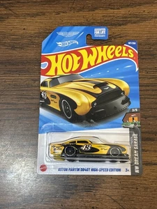 Hot Wheels Aston Martin DB4GT  High-Speed Edition Dream Garage 3/5 - Picture 1 of 2