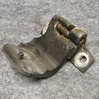 1997-2005 Buick Park Avenue RH Passengers Front Upper Door Hinge Black OEM P202 - Image 1 of 2