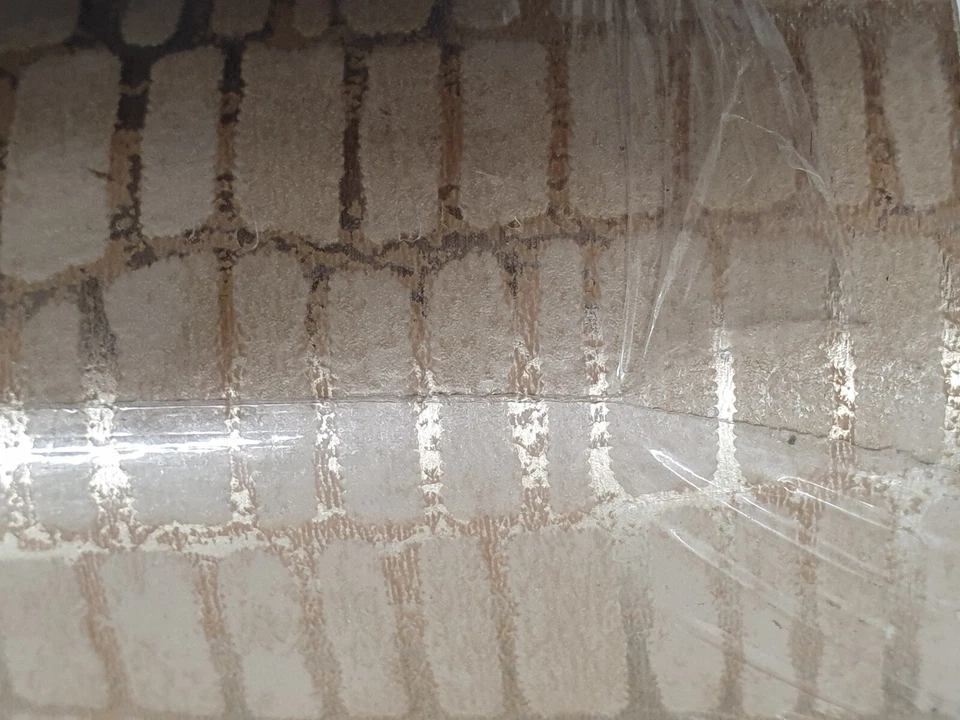 York Wallcoverings Antonina Vella Natural Opalescence Gold Wallpaper - Y6230403