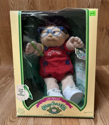 Muñeca oficial Cabbage Patch Kids Hold My Crayon Boy gafas ojos marrones 1983 1984 Foto 1 de 4