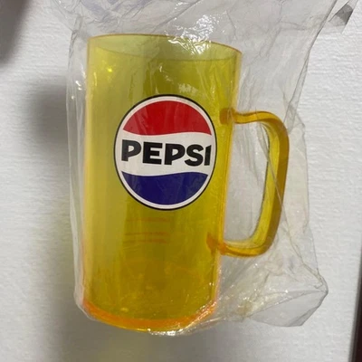 Caneca de plástico amarela PEPSI 340 ml/somente frete EUA DDP - Imagem 1 de 3
