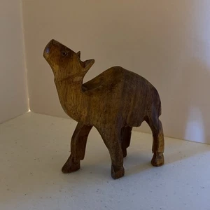 Estatuilla de camello de madera tallada a mano de colección - Imagen 1 de 9