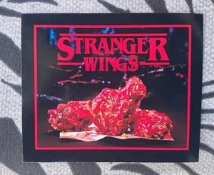 Stranger Things Serie 5 KFC STRANGER WINGS Imán Nevera Kentucky Pollo Frito - Imagen 1 de 3