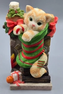 Vintage 2001 Calico Kittens Christmas "Stuffing the Stockings" Fireplace & Gifts - Picture 1 of 6