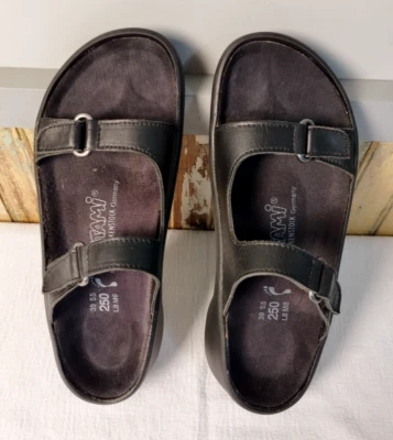 TATAMI Birkenstock 39 250 L8/M6 Black Leather/ Rubber Sole So Comfortable!!! - Image 1 of 4